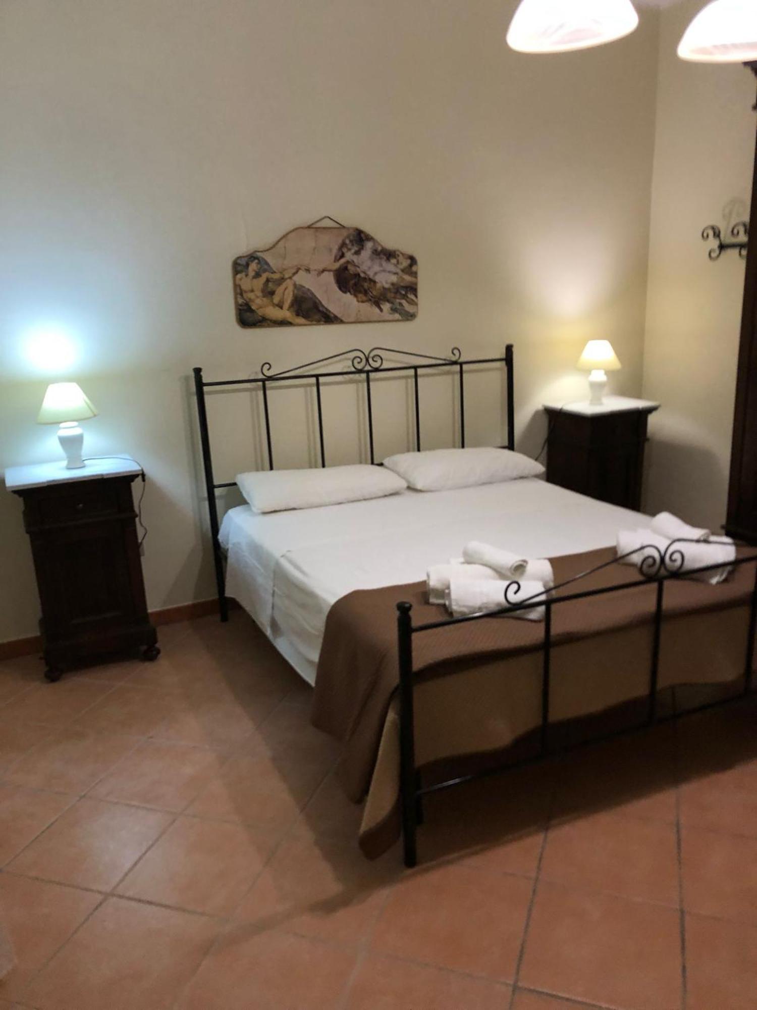 מנפי Villa Gabriella מראה חיצוני תמונה